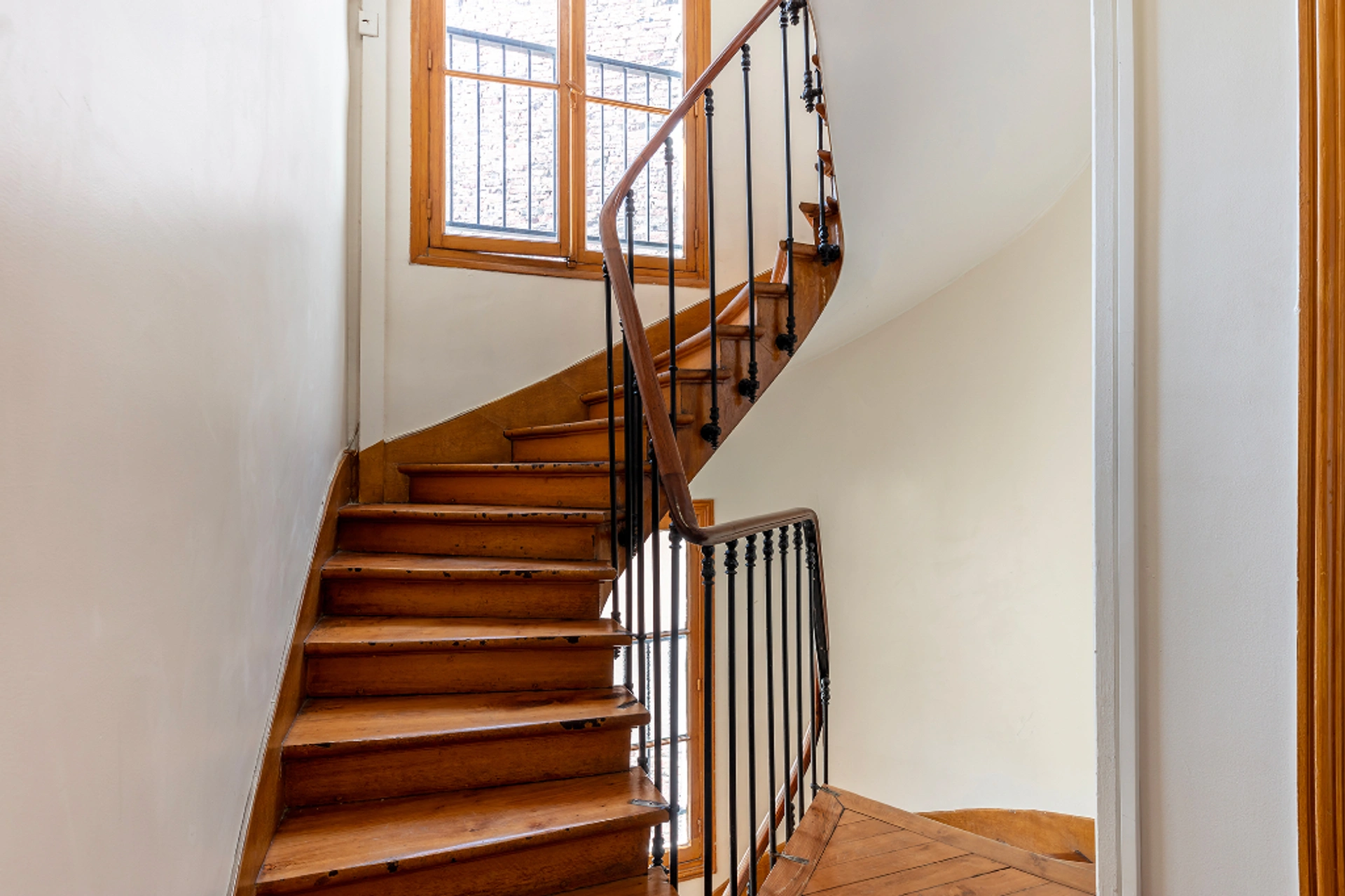 PARIS 15 - RUE DU HAMEAU 8