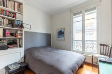 PARIS 15 - SQUARE FREDERIC VALLOIS 7