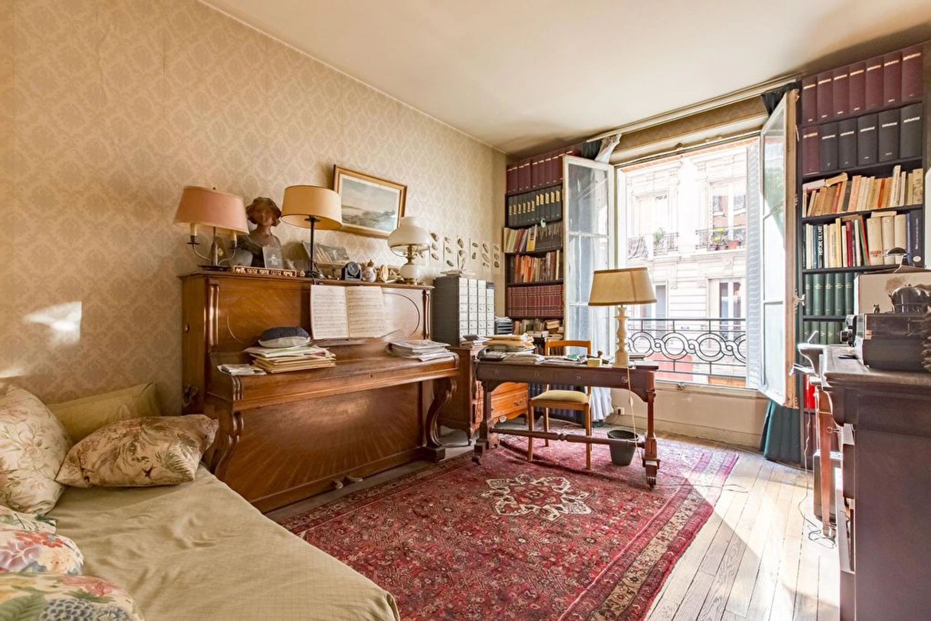 PARIS 15 - RUE MATHURIN REGNIER 1