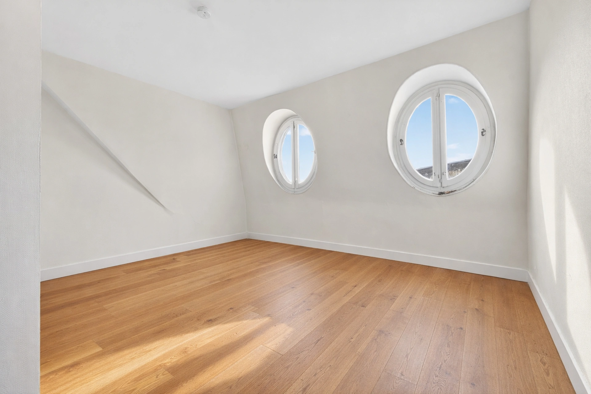 PARIS 7 - INVALIDES 2