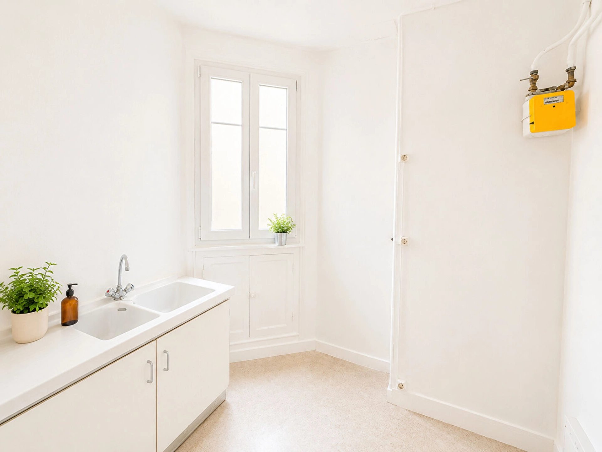 PARIS 15 - RUE JOBBE DUVAL 3