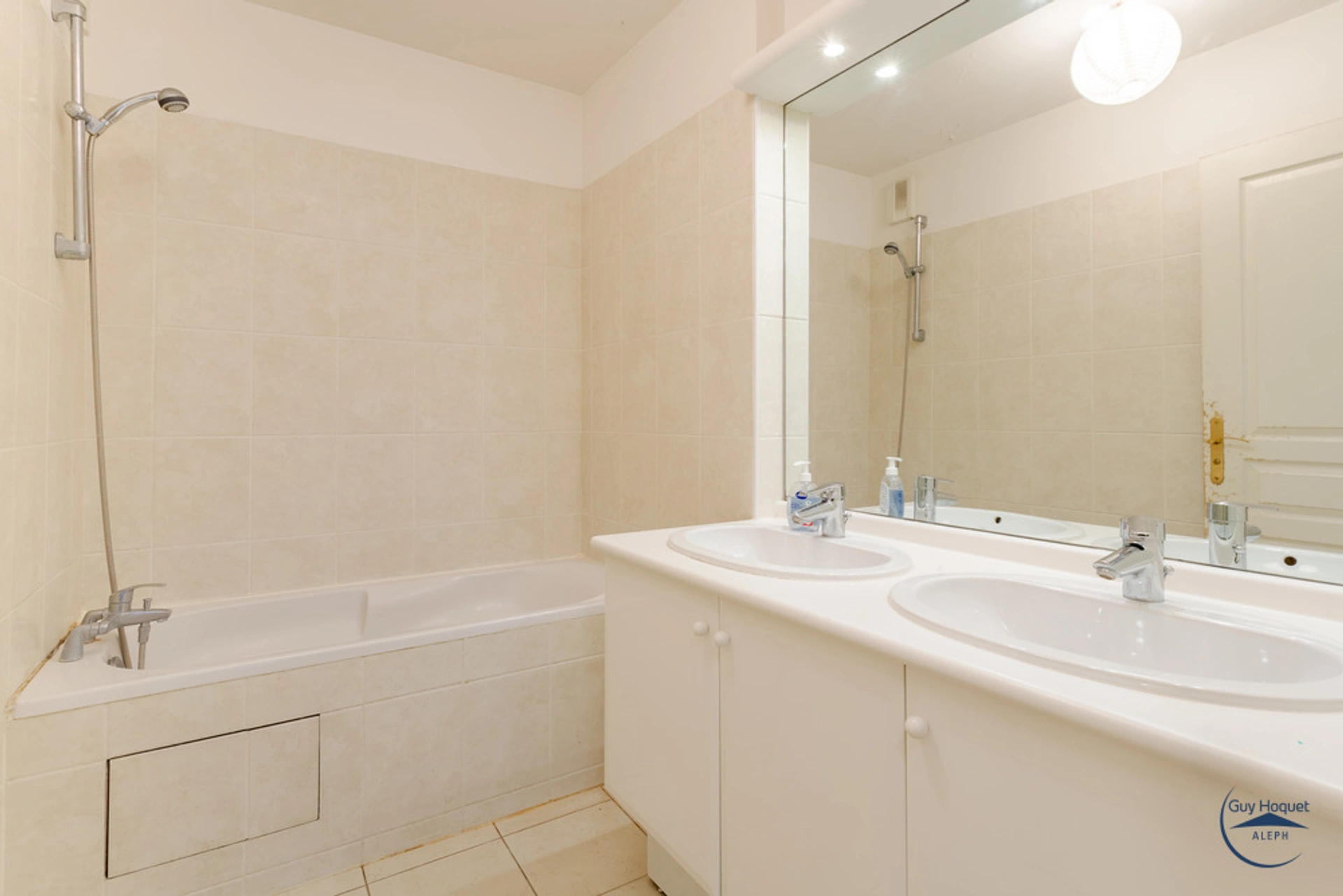 PARIS 15 - RUE ROSENWALD 7