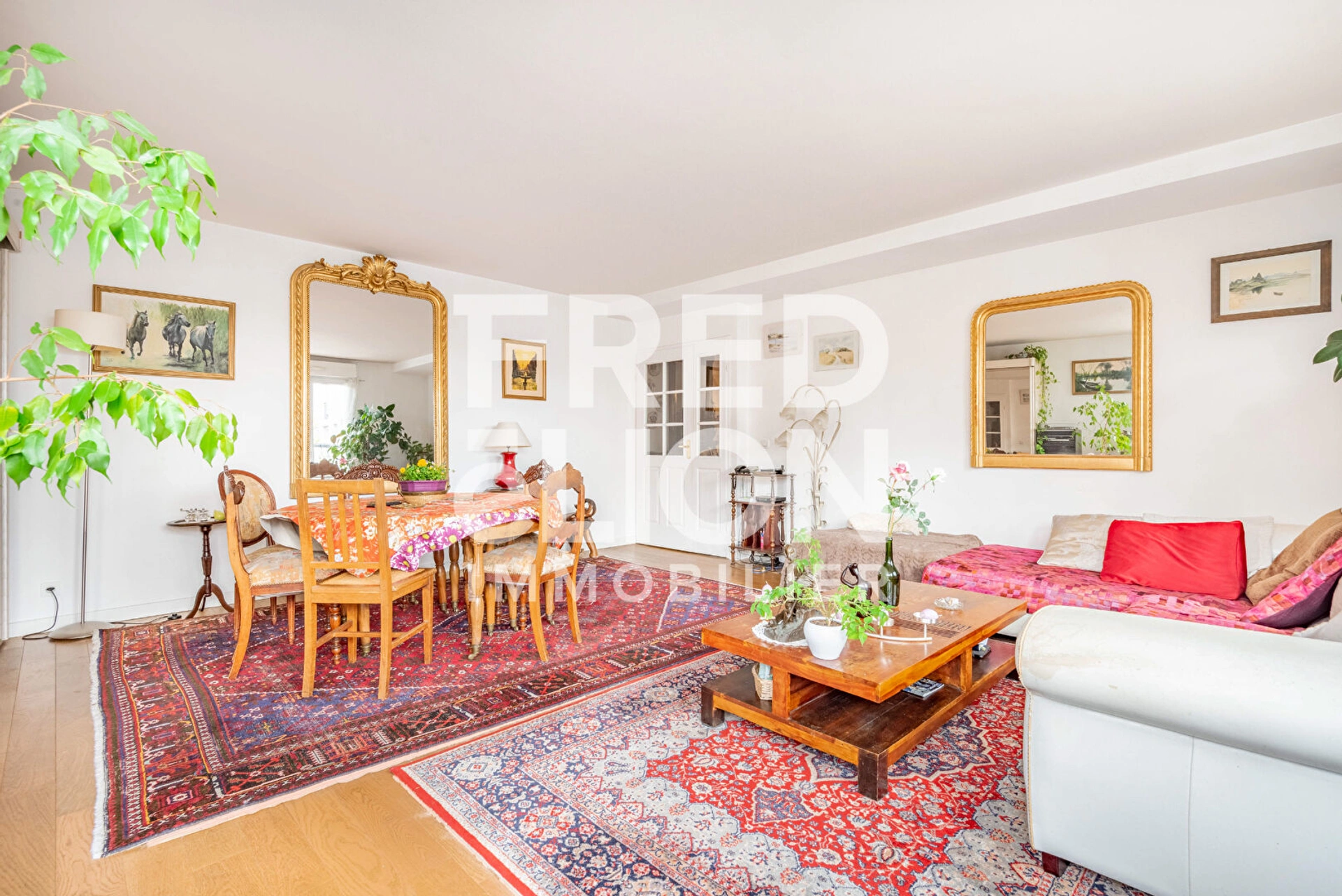 ISSY LES MOULINEAUX -  RUE ELIANE JEANNIN GAREAU 4