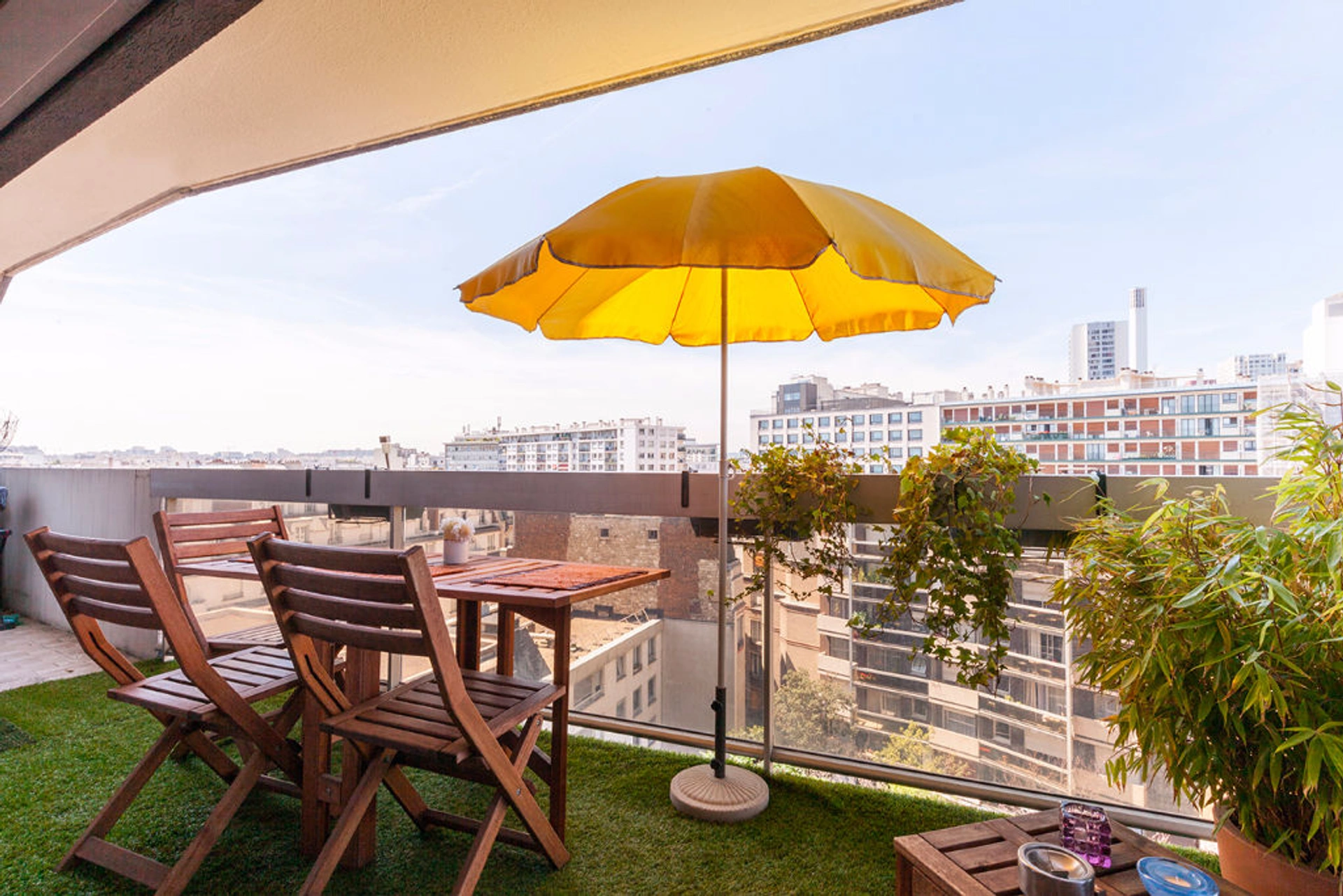 PARIS 15 - RUE SAINT-SAENS 1