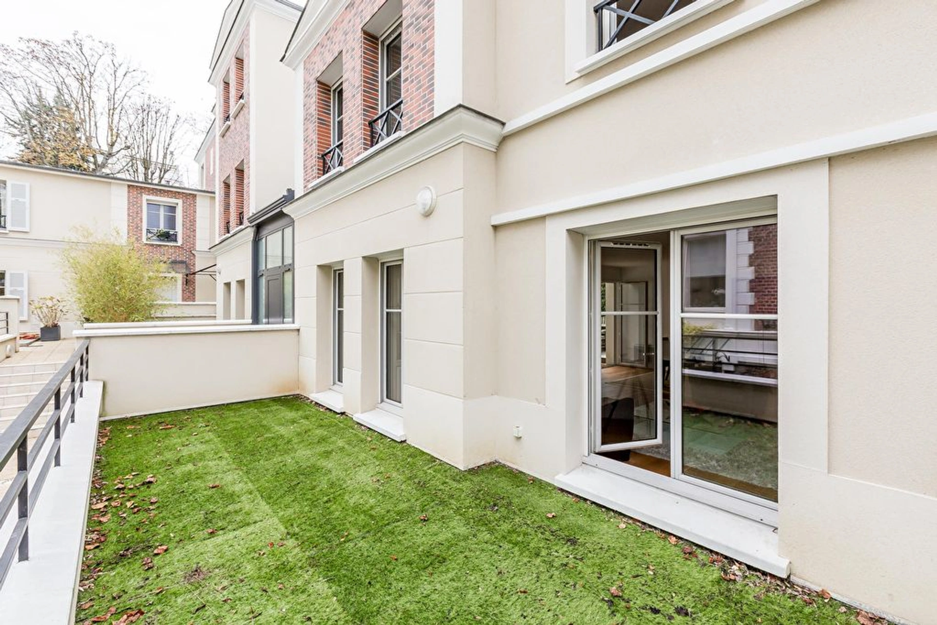 ISSY LES MOULINEAUX - RUE HENRI TARIEL 7