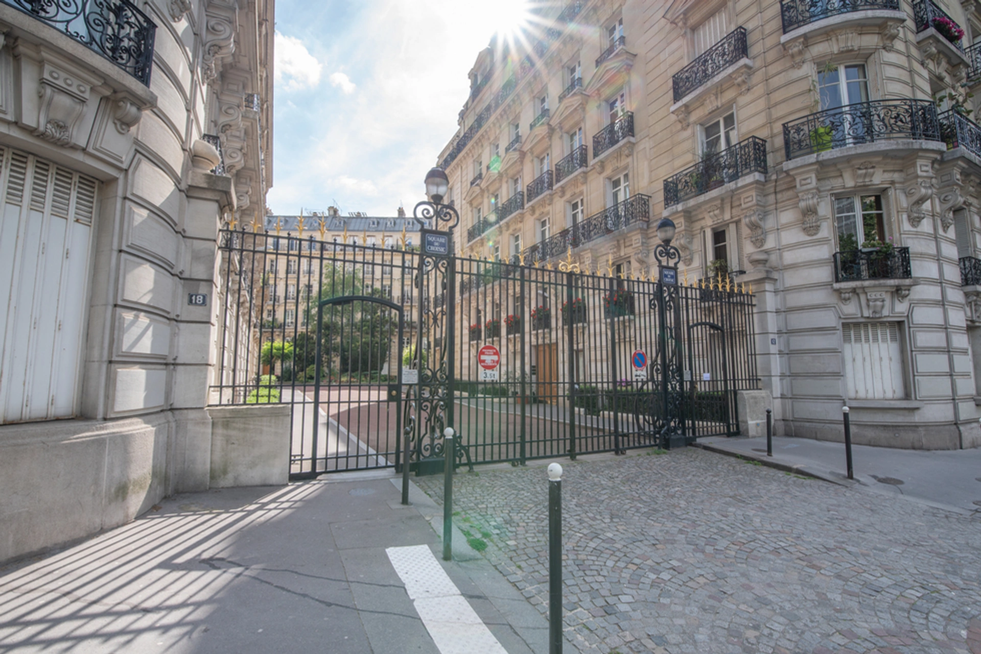 PARIS 15 - SQUARE DU CROISIC 8