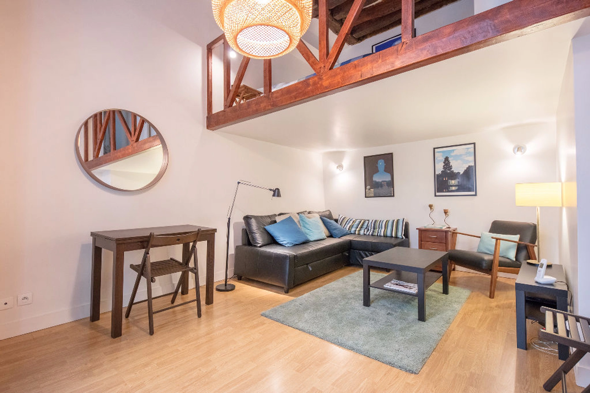 PARIS 5 - QUAI SAINT MICHEL 4