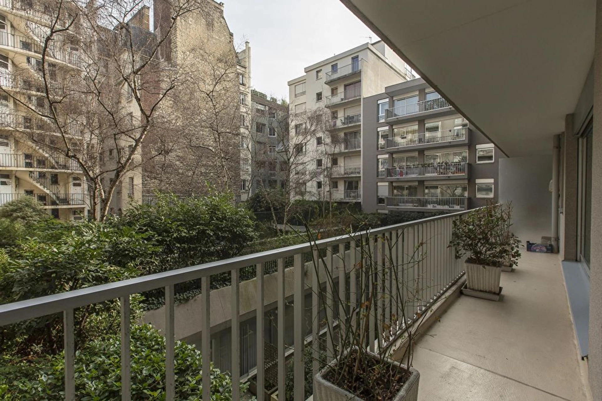 PARIS 15 - RUE VAUGIRARD 6