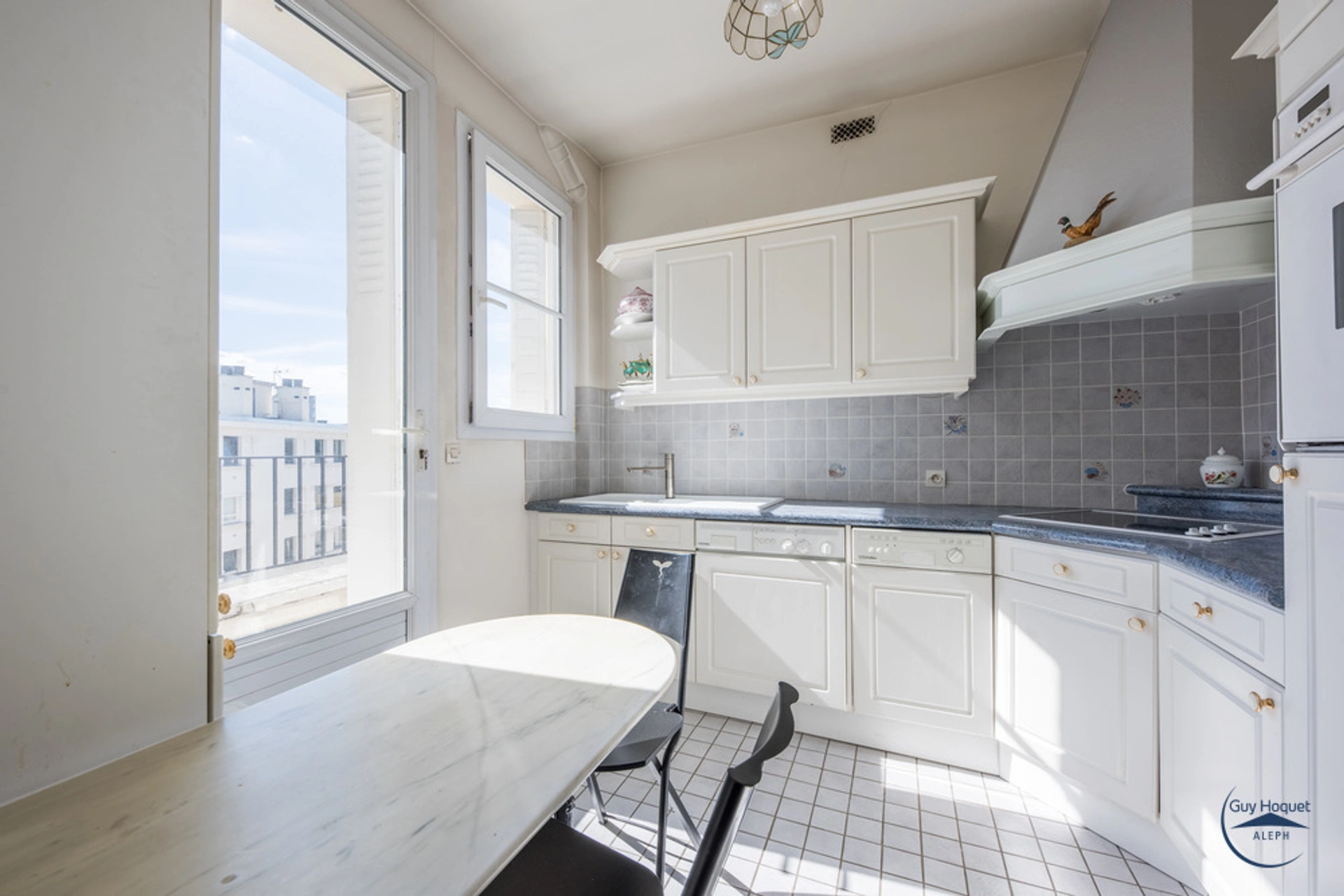 PARIS 15 - AVENUE DE SUFFREN 3