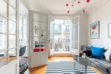 PARIS 15 - SQUARE FREDERIC VALLOIS 4