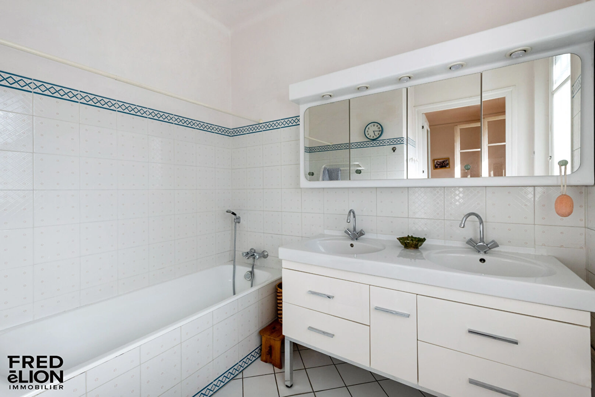 PARIX 16 - RUE DE LA TOUR 15