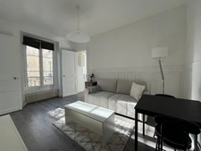 PARIS 16 - RUE CHANEZ 2