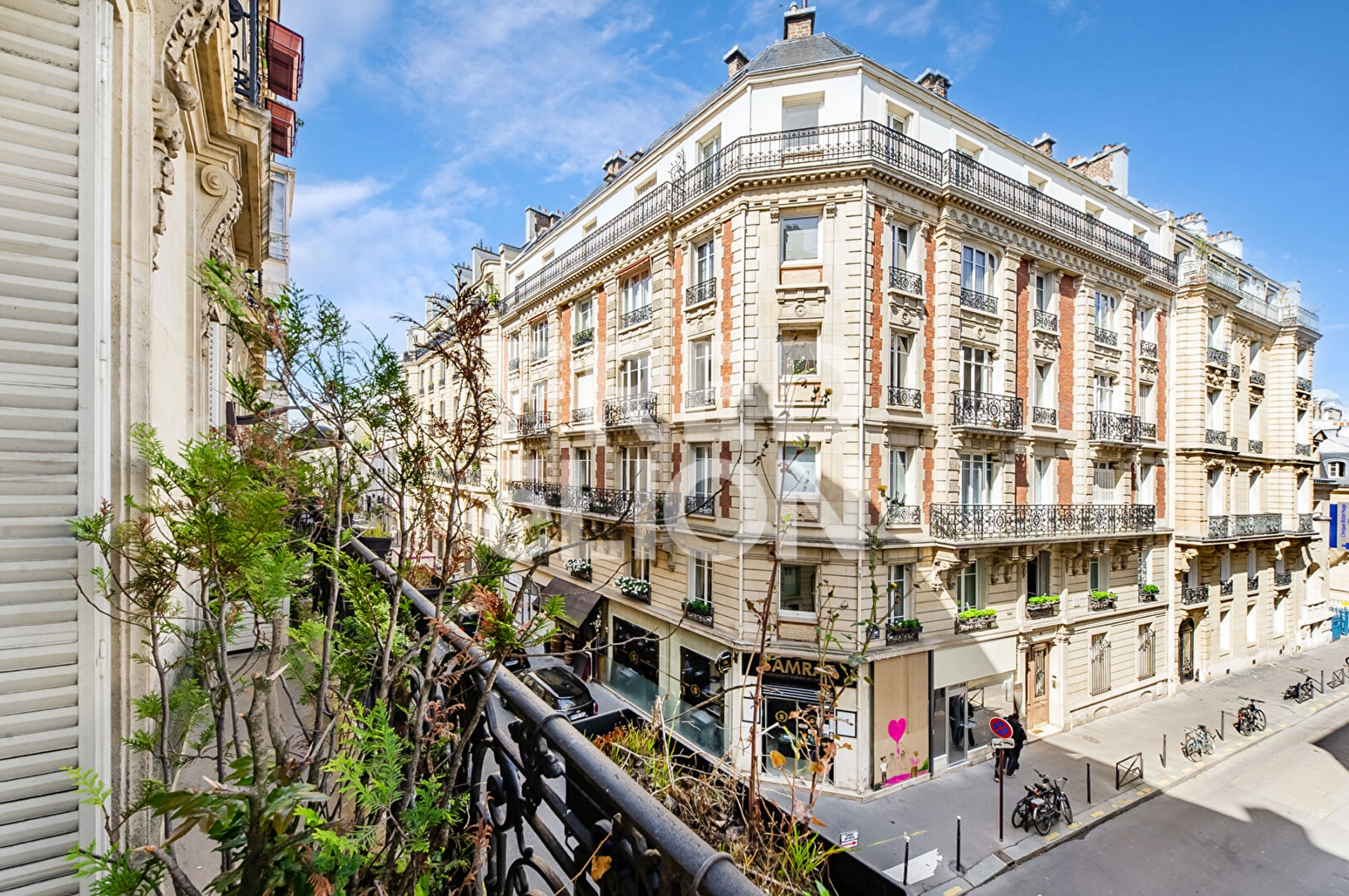 PARIS 16 - LAURISTON 13