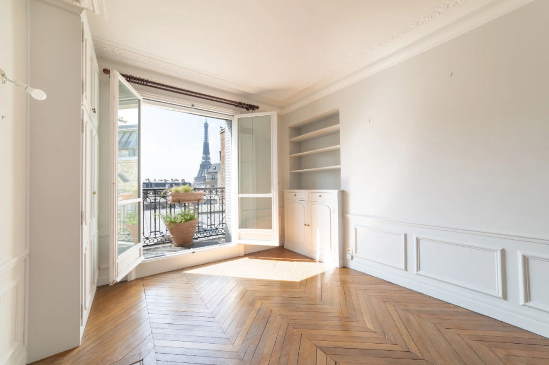 PARIS XVI - ALMA MARCEAU - Appartement Duplex 6 pièces 10