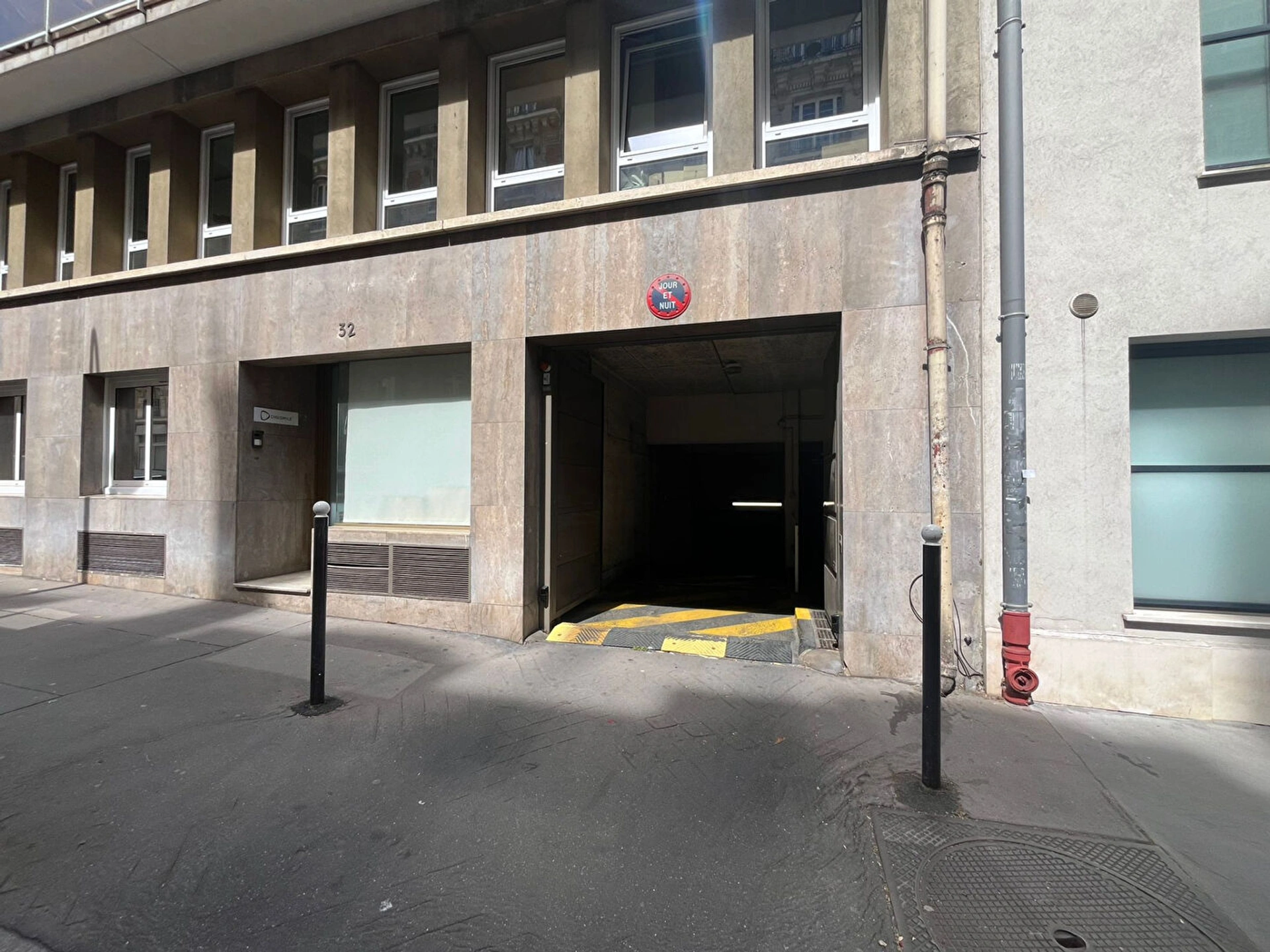 PARIS 16 - RUE POUSSIN 4