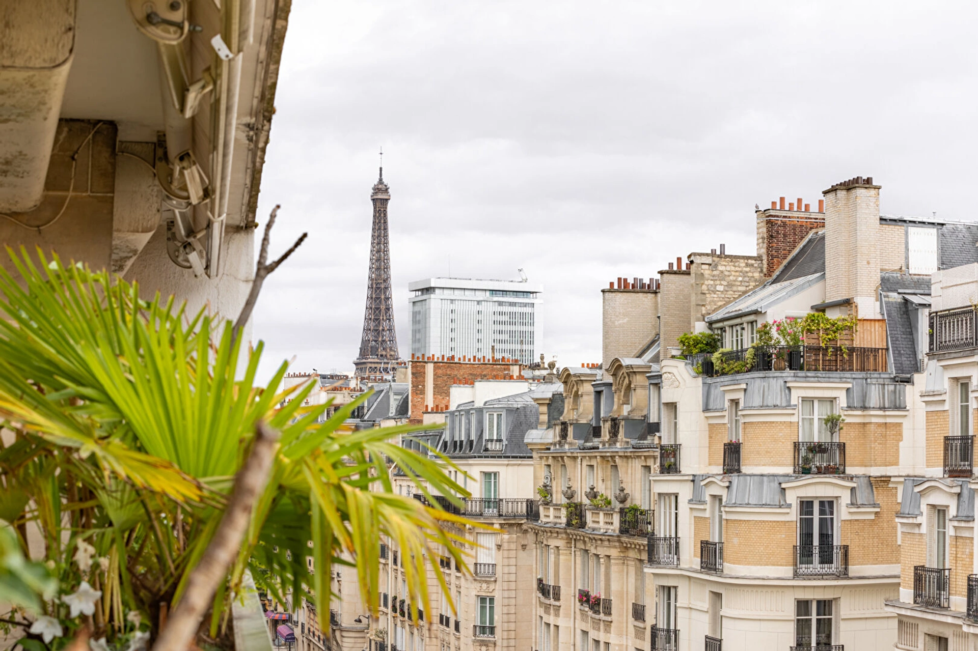 PARIS XVI - dernier étage - appartement 3 chambres avec 97 m² de terrasses - sectorisation Jean-Baptiste Say 5