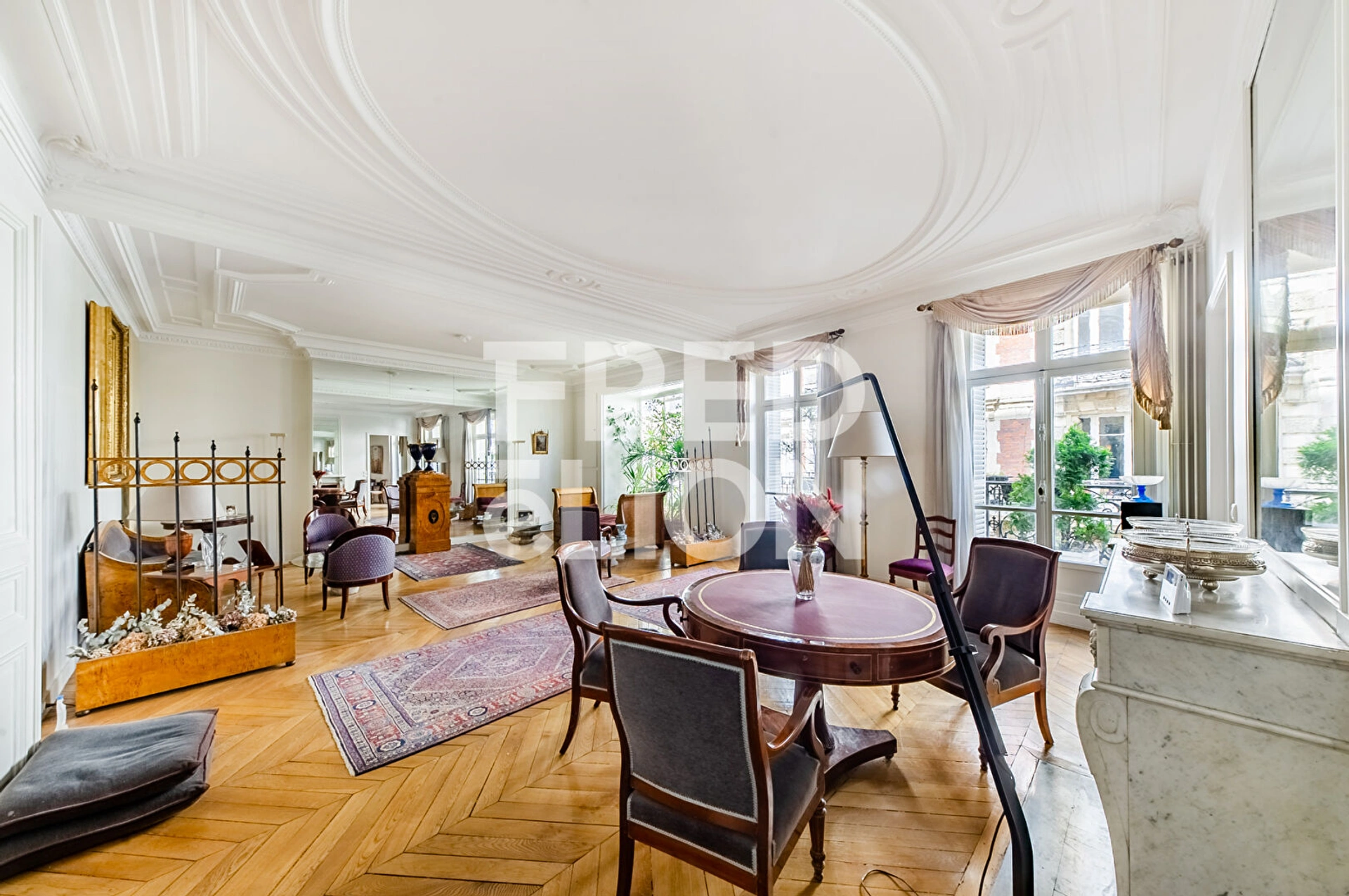 PARIS 16 - LAURISTON 8