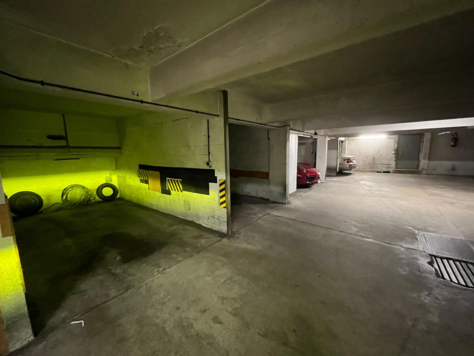 PARIS 16 - PARKING BOULEVARD EXELMANS 2