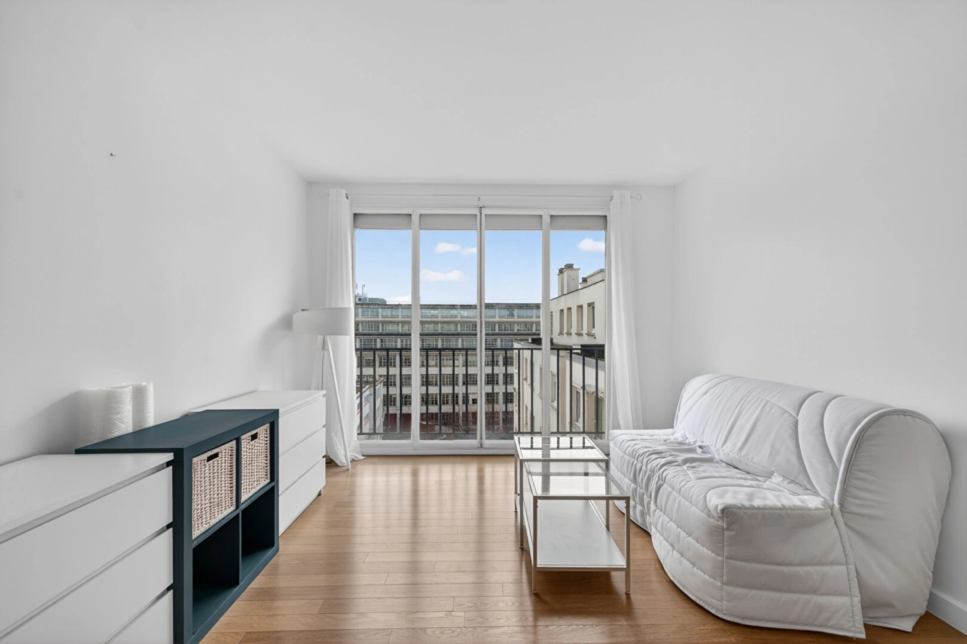 PARIS 15 - RUE DE VAUGIRARD 2