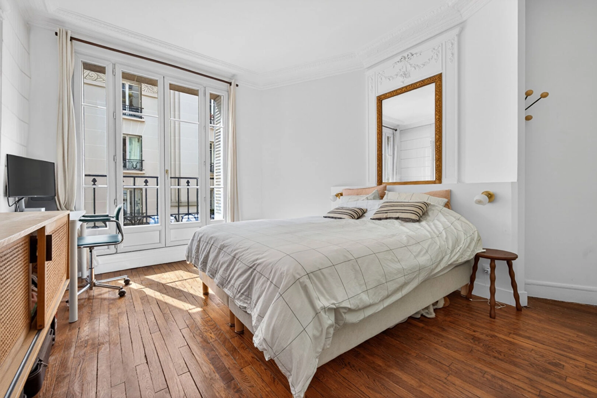 PARIS 18 - RUE DAMREMONT 4