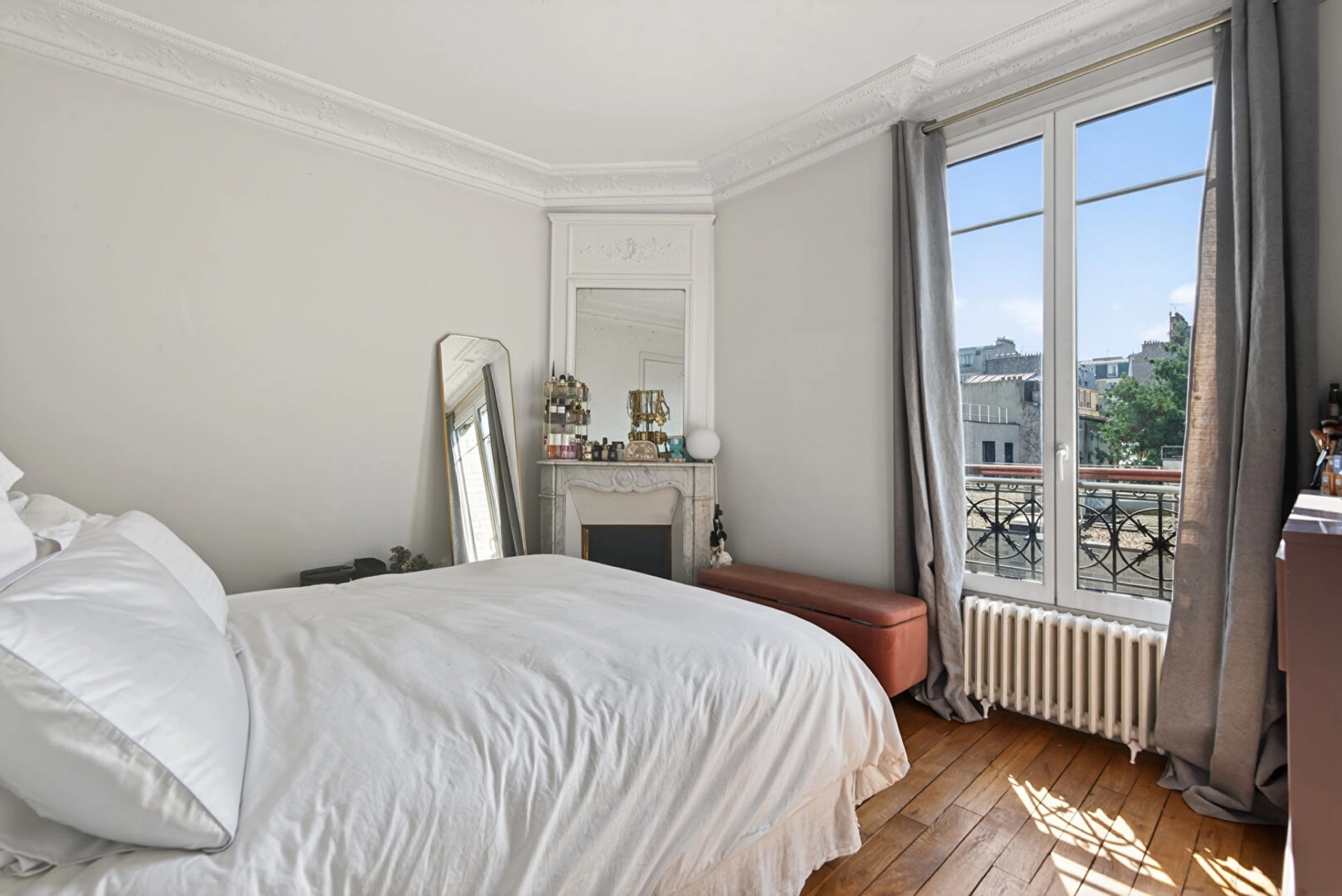 PARIS 18 - RUE DAMREMONT 7