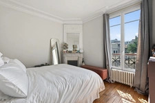 PARIS 18 - RUE DAMREMONT 7