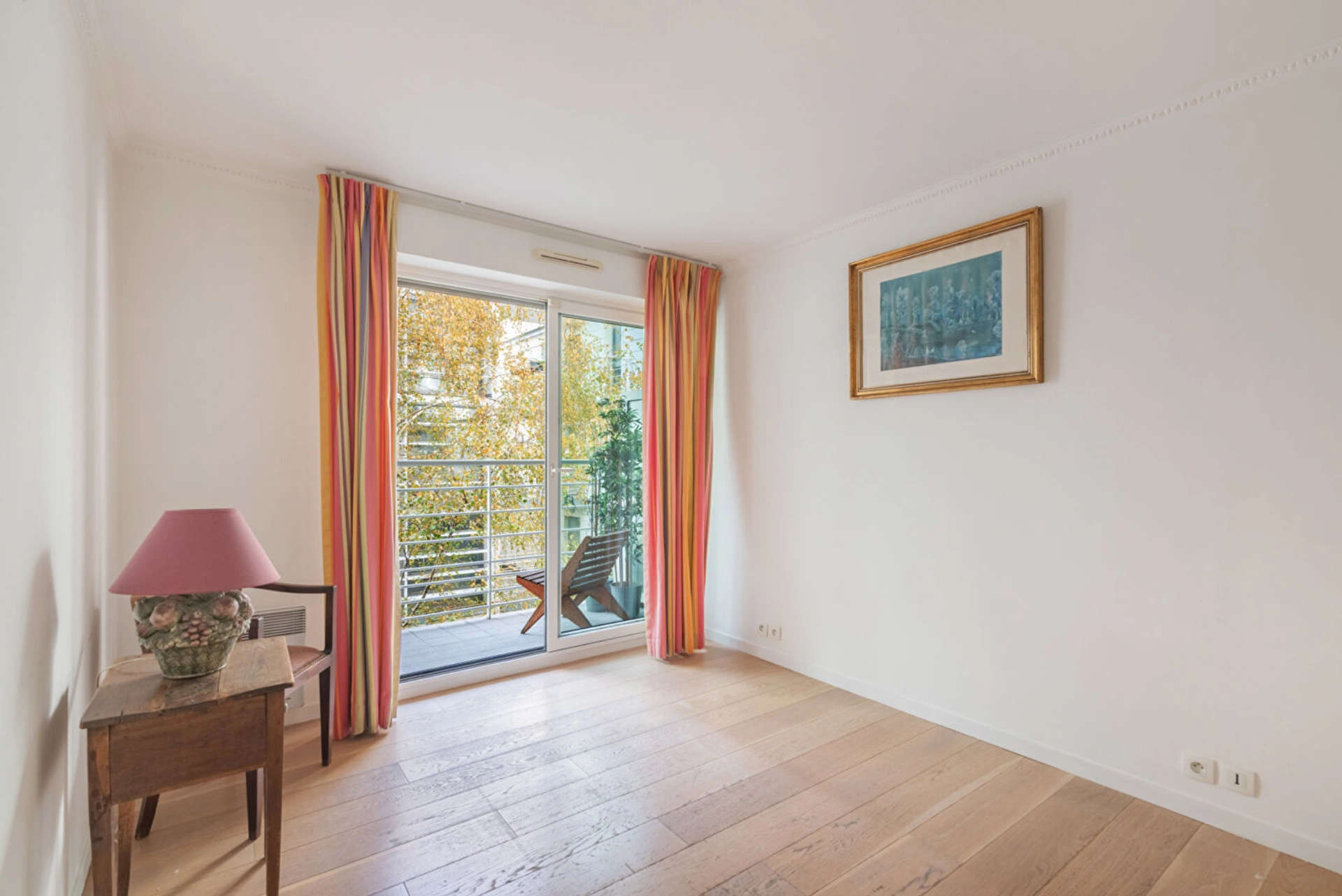 PARIS 18 - PASSAGE LATHUILLE 8