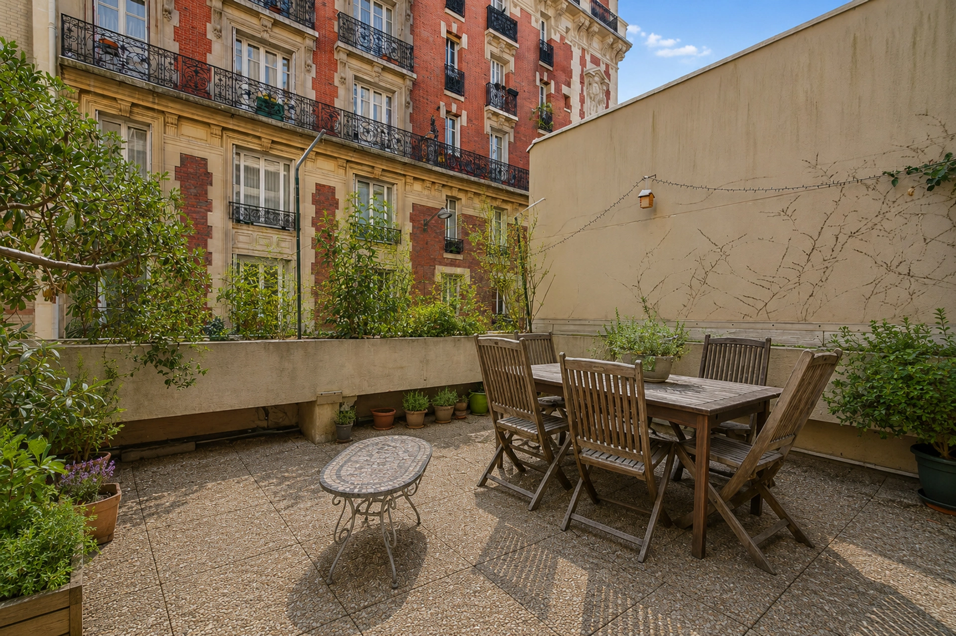 PARIS 18 - RUE DES COTTAGES 3