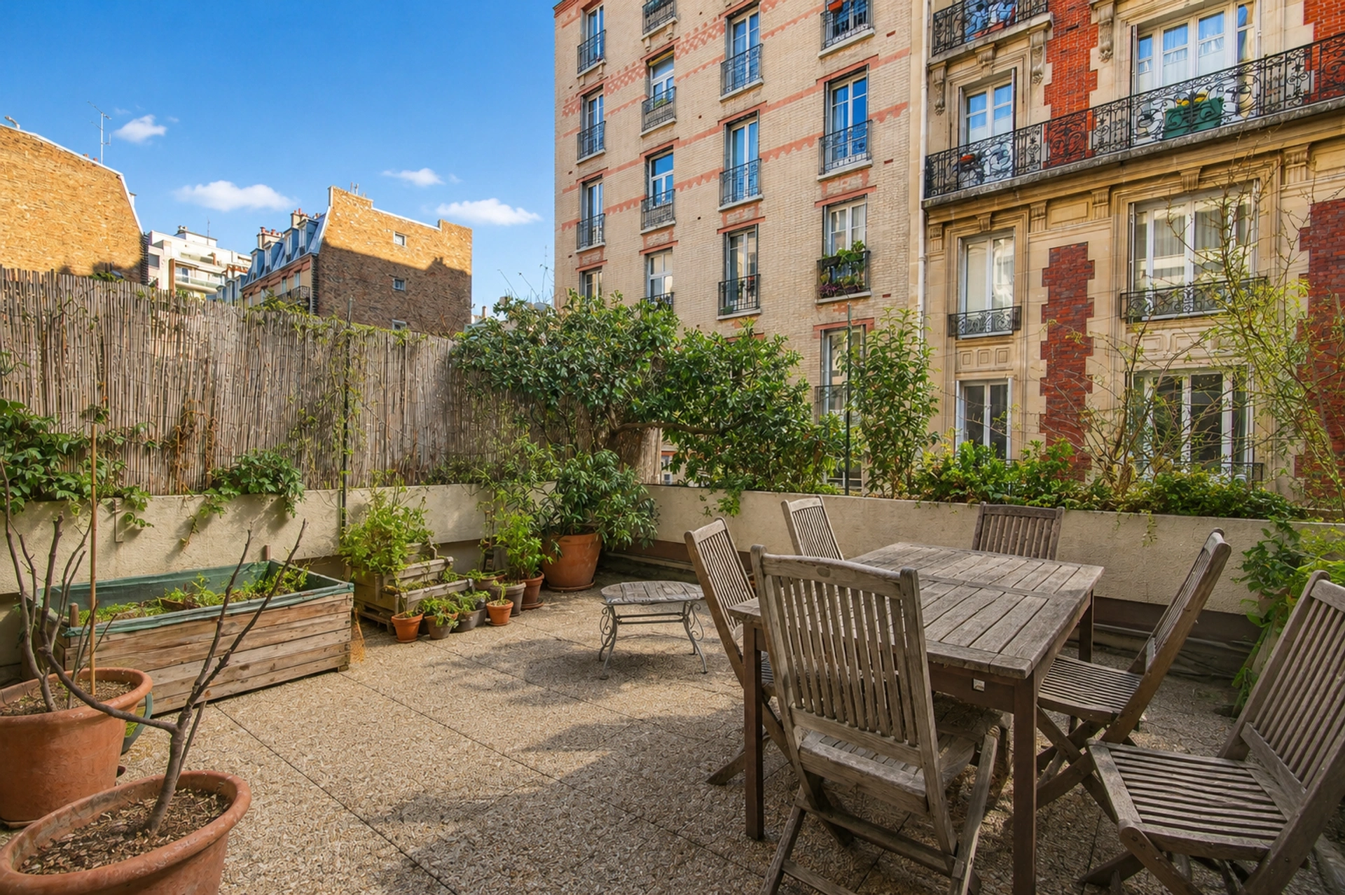 PARIS 18 - RUE DES COTTAGES 2