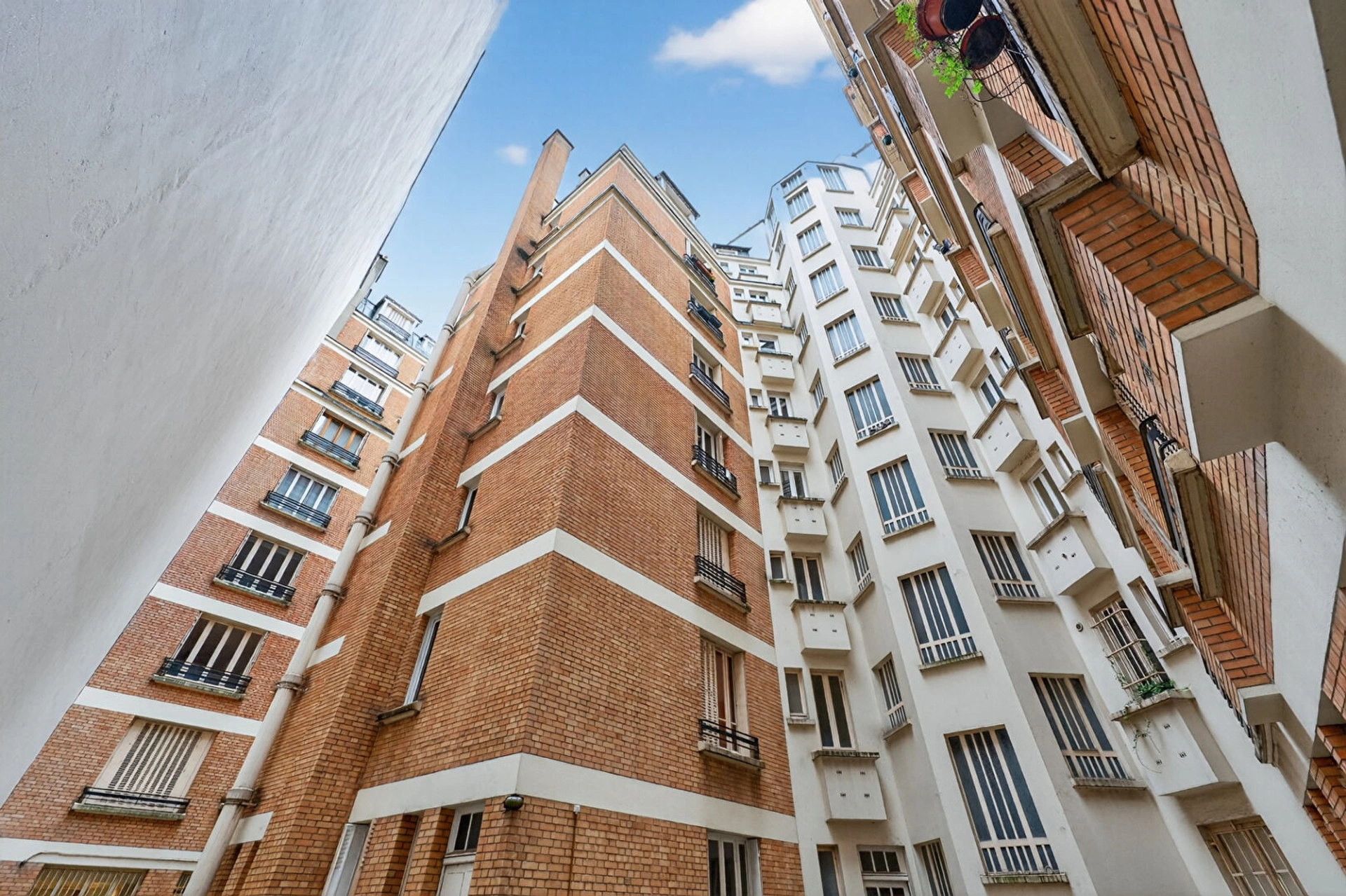 PARIS 18 - GUY MOQUET 7