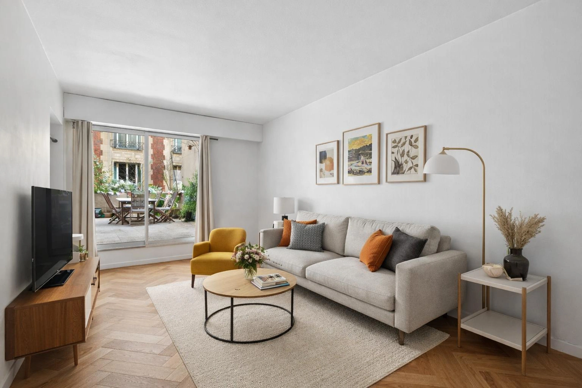 PARIS 18 - RUE DES COTTAGES 2