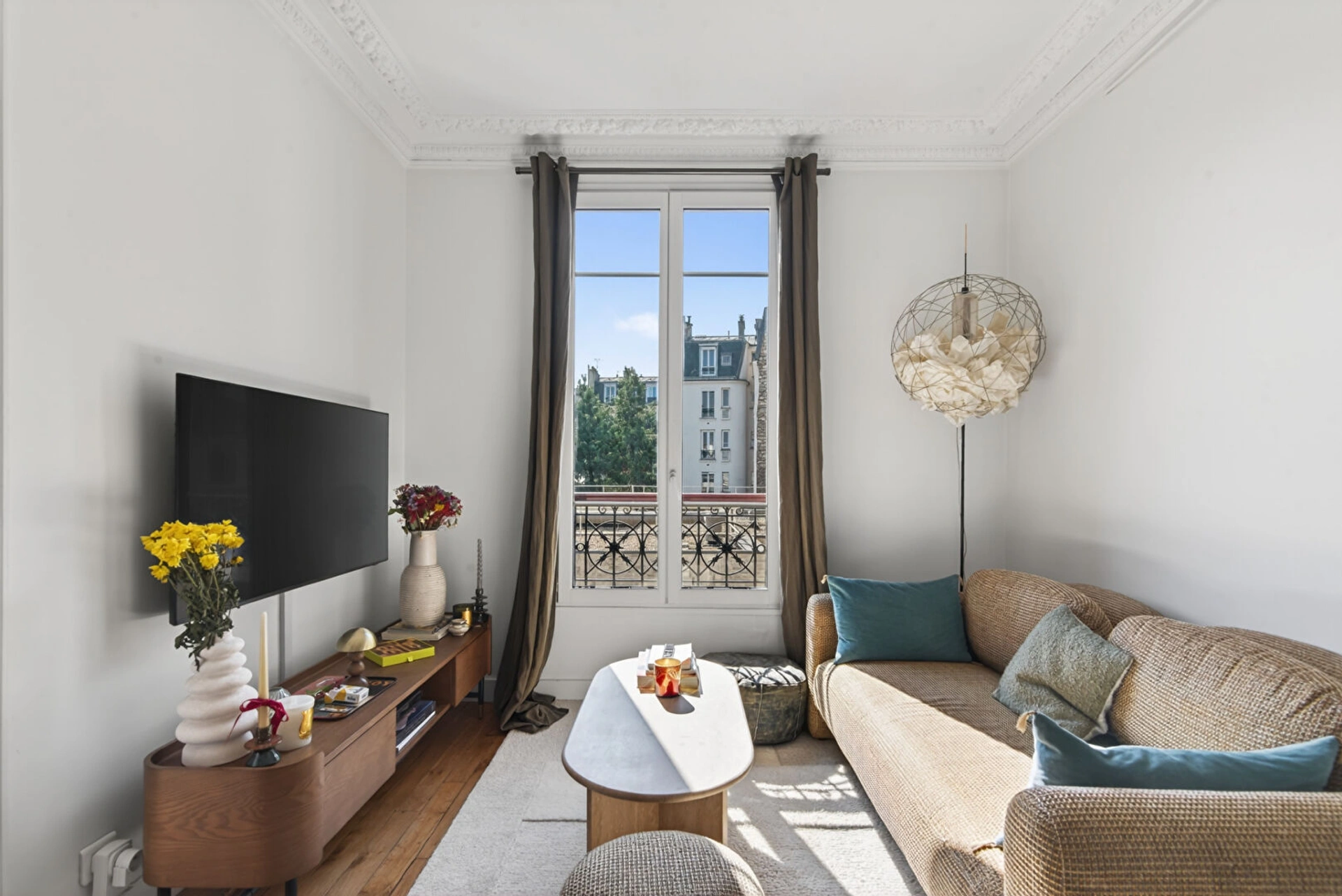 PARIS 18 - RUE DAMREMONT 1