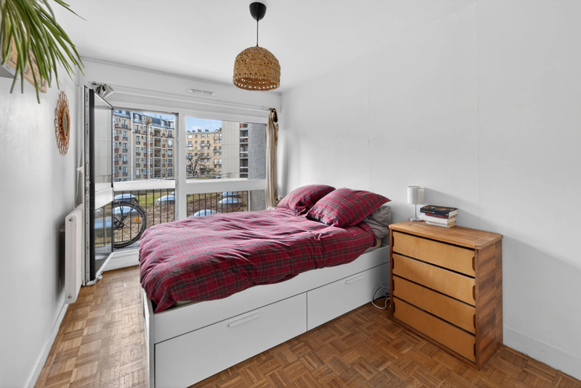 PARIS 18 - RUE VAUVENARGUES 5