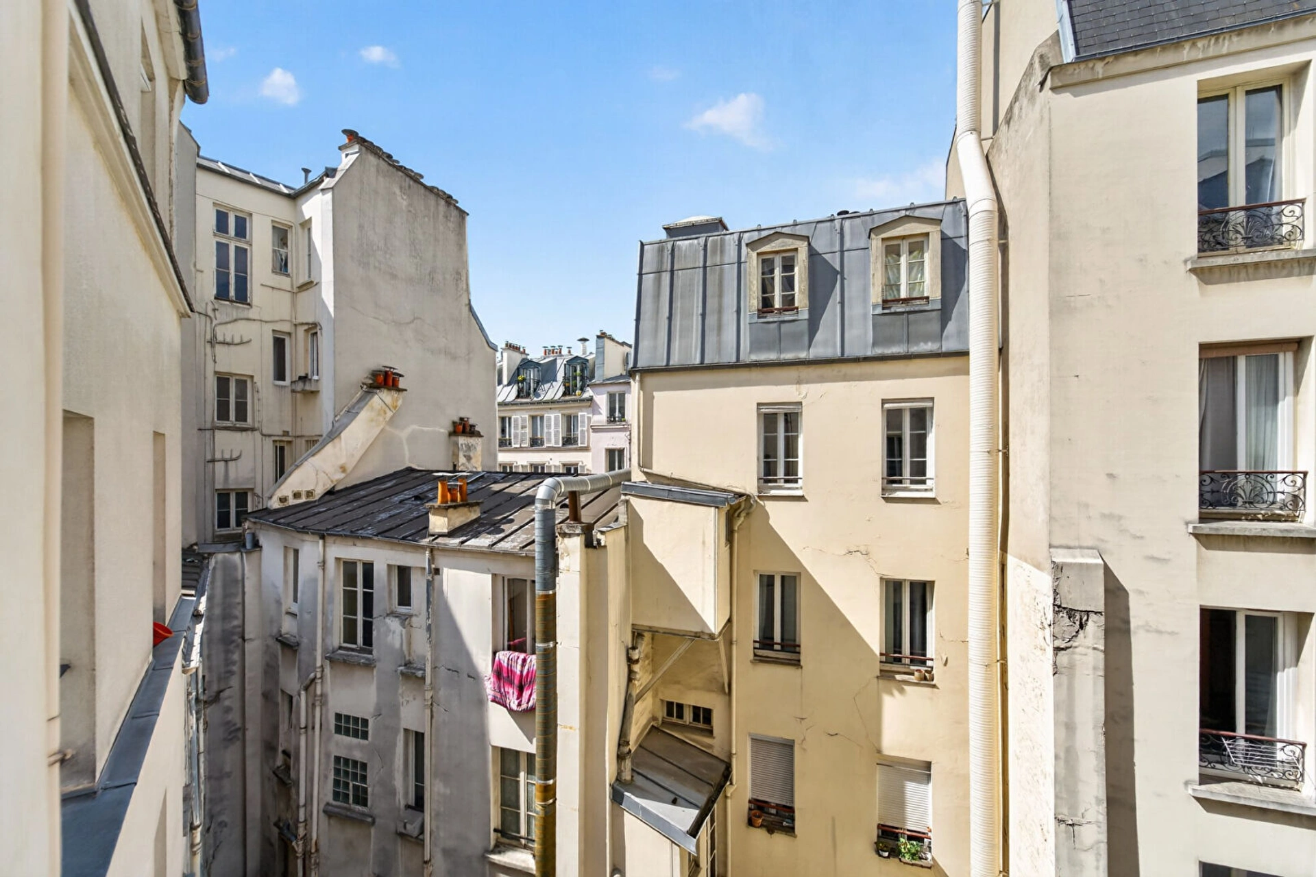 PARIS 18 - RUE CHAPPE 7