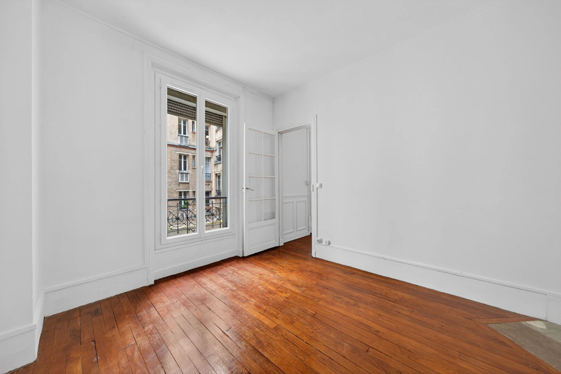PARIS 18 - RUE DU MONT CENIS 4
