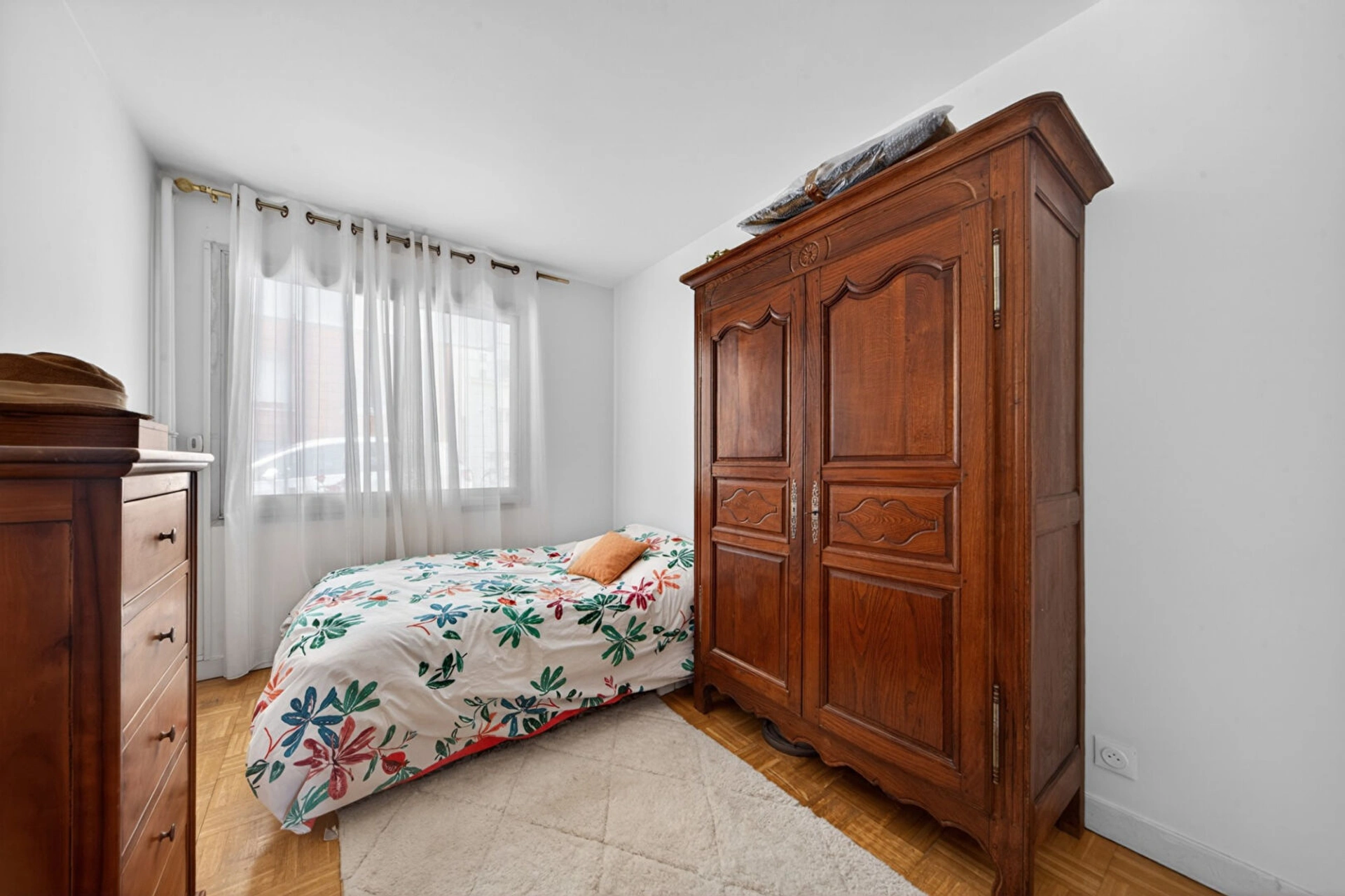 PARIS 20 - BUZENVAL 8