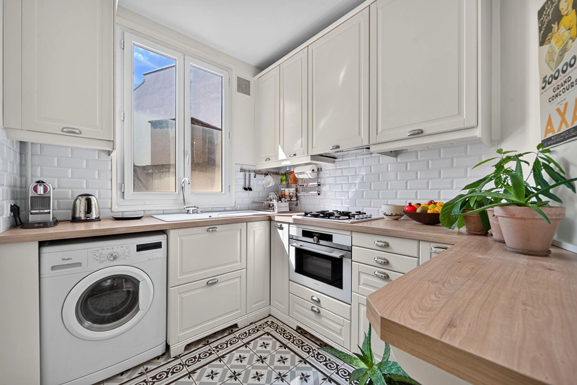 PARIS 20 - PLACE GAMBETTA 4