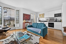 PARIS 20 - RUE DU CHER - OFF MARKET 1