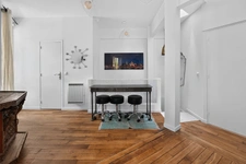 PARIS 20 - PLACE GAMBETTA 5