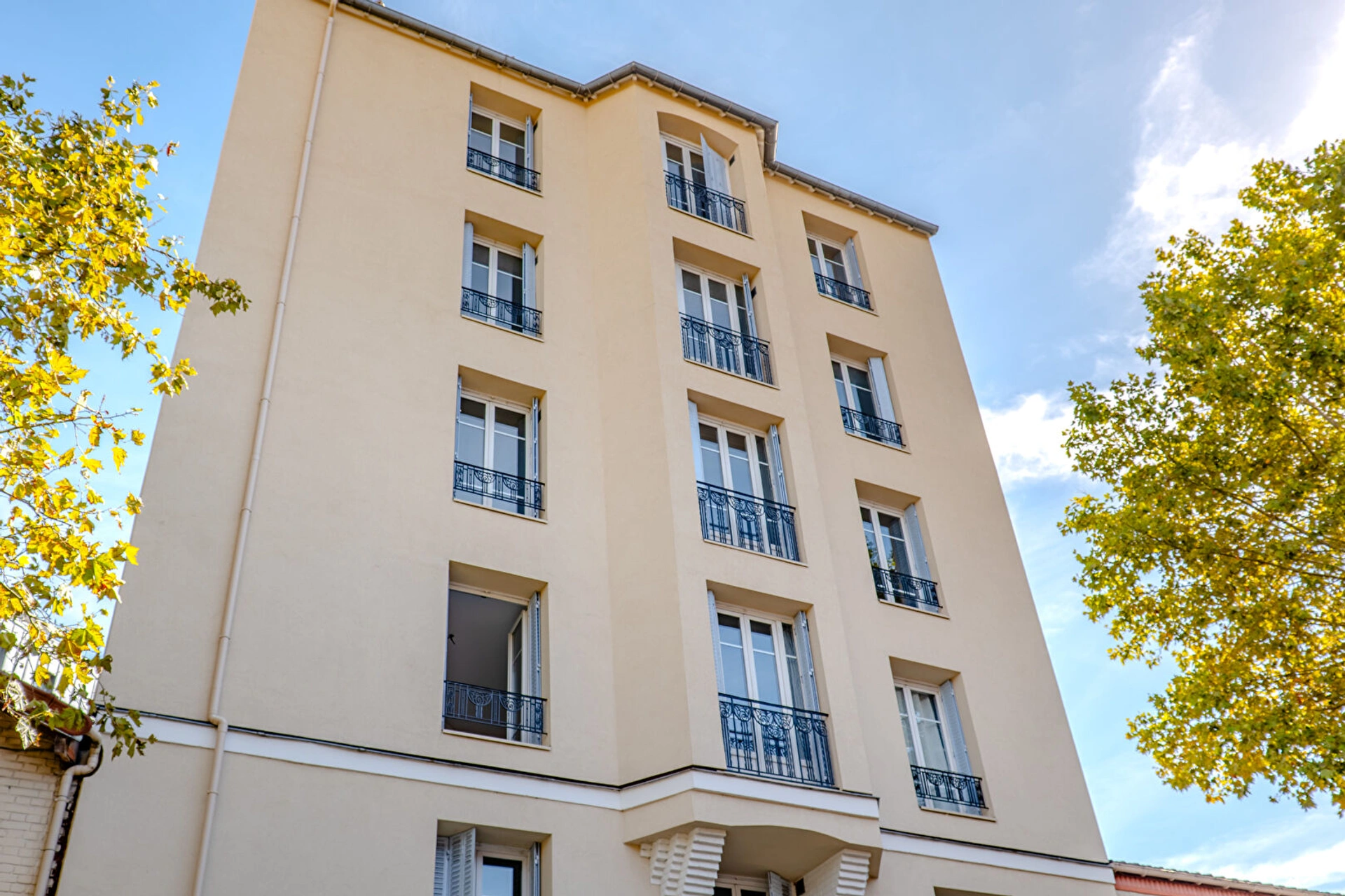 BAGNOLET - Plateau / limite les lilas 17
