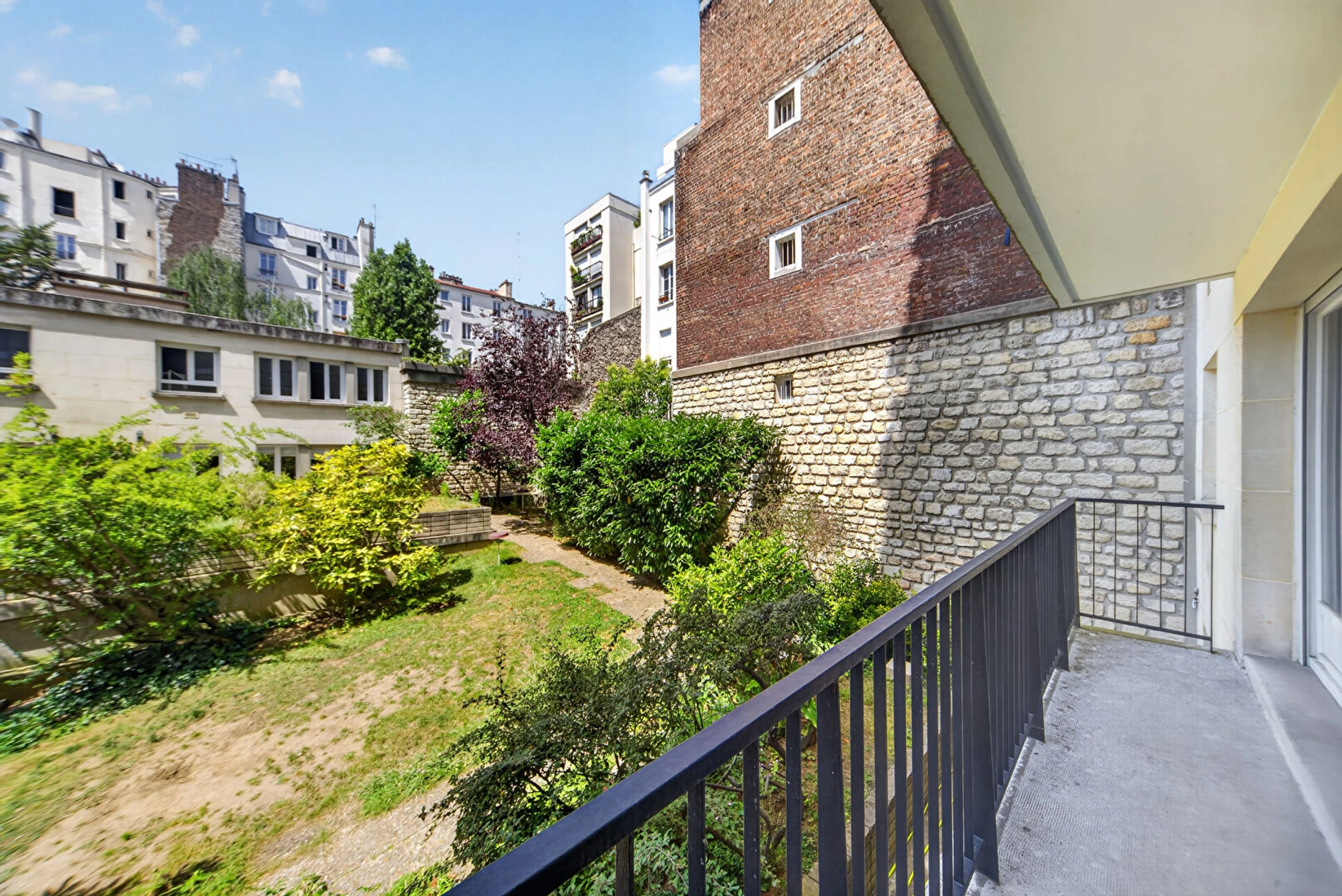 PARIS 20 - RUE DES VIGNOLES 7