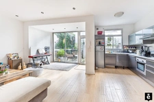 PARIS 20 - ST FARGEAU 13