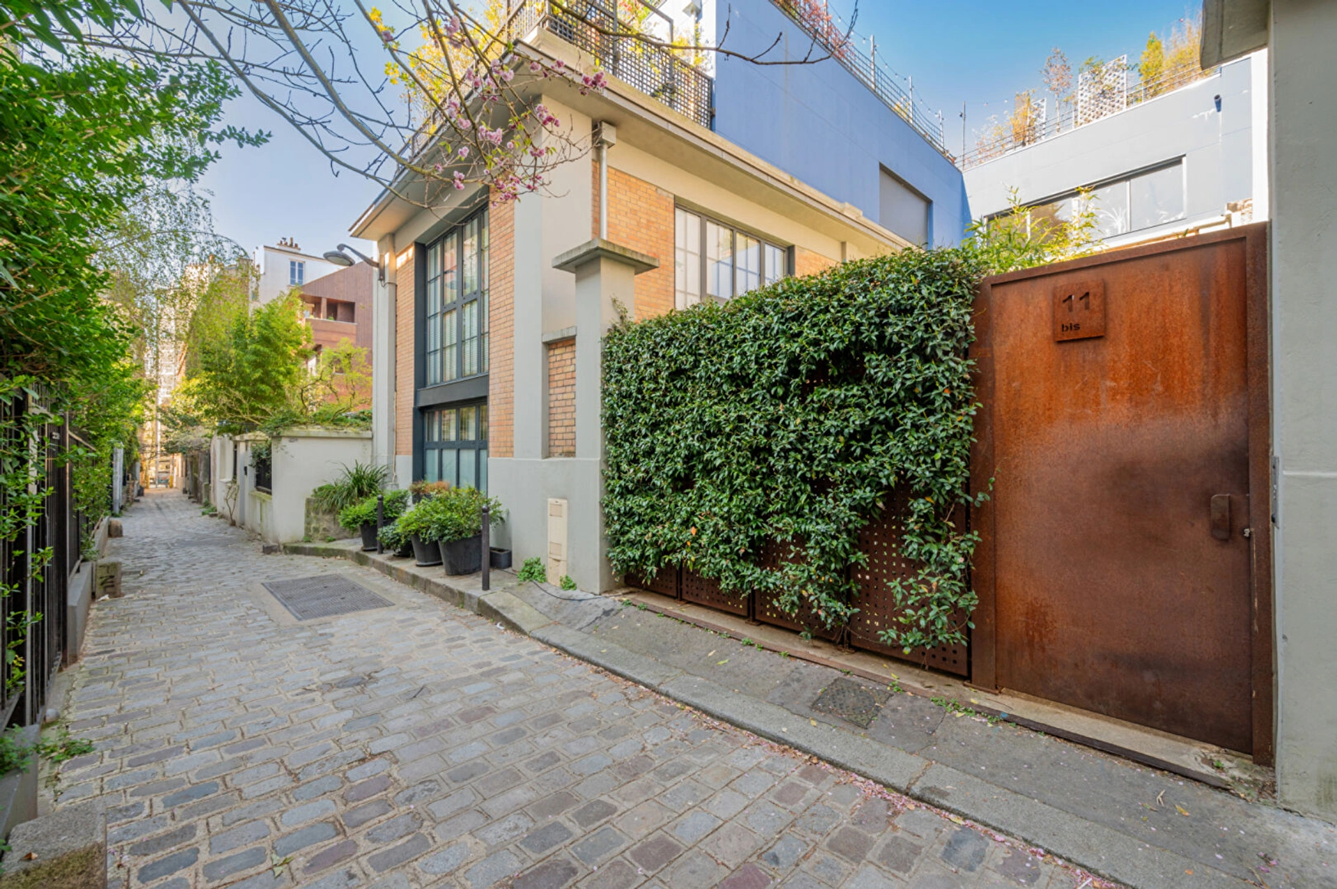 PARIS 20 - PASSAGE DES SOUPIRS 13