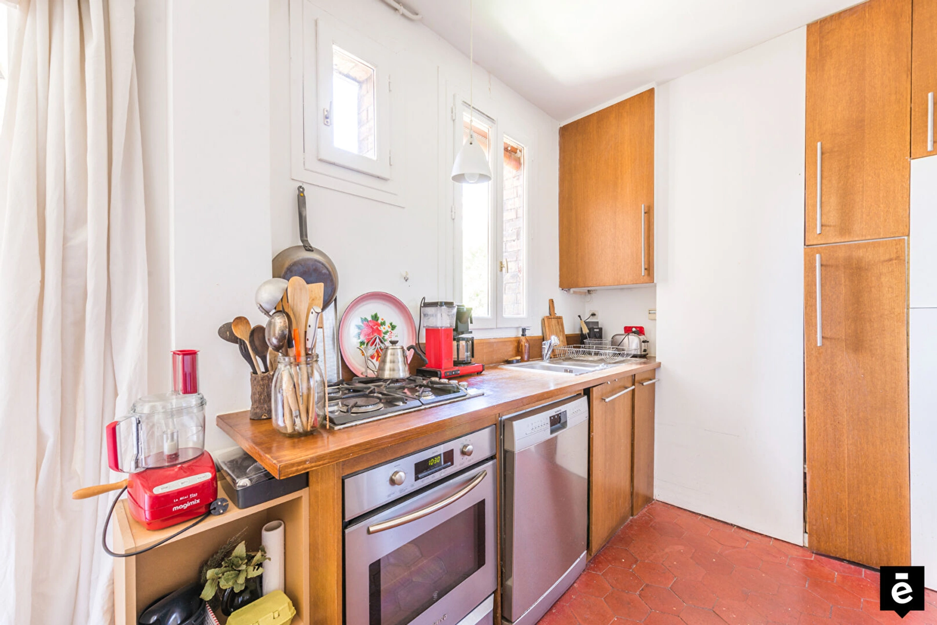 PARIS 20 - BELLEVILLE - APPARTEMENT 2 PIECES 5