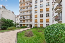 PARIS 20 - RUE DE LA DUEE 15