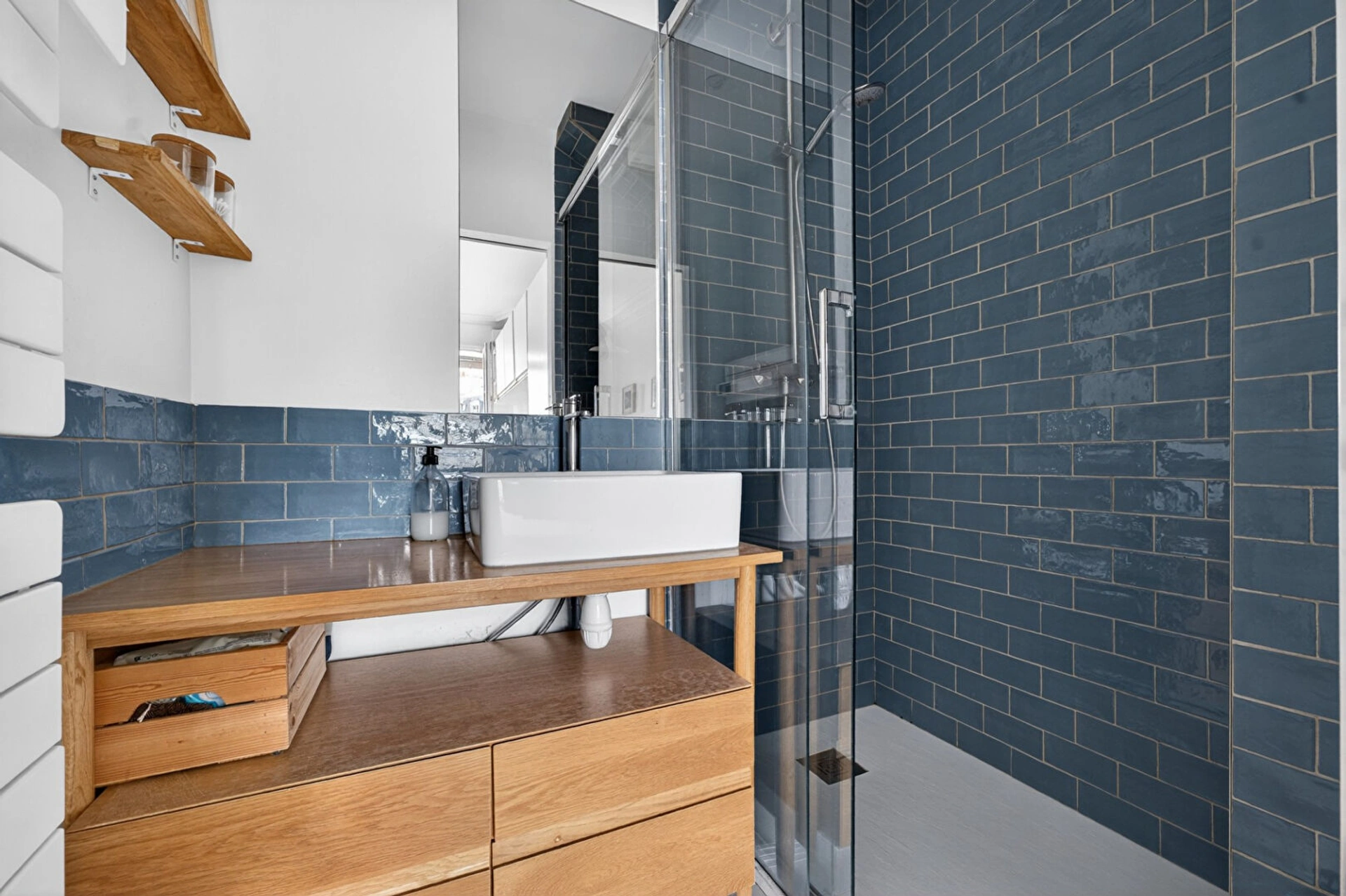 PARIS 20 - RUE DU CHER - OFF MARKET 9