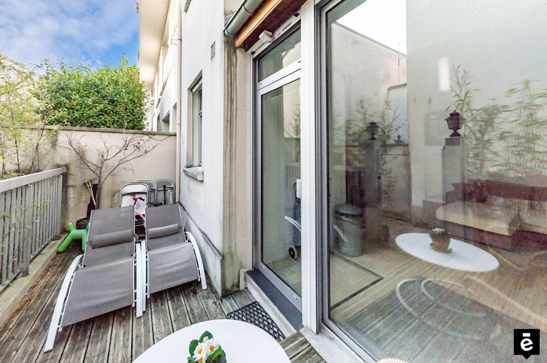 PARIS 20 - ST FARGEAU 18