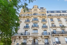 PARIS 20 - PLACE GAMBETTA 8
