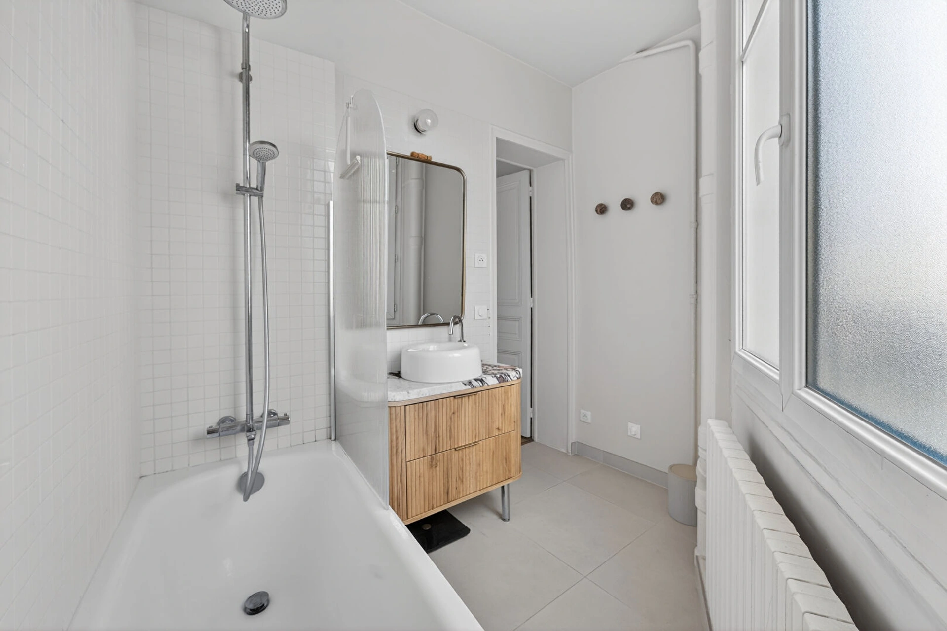 PARIS 20 - AVENUE GAMBETTA 9