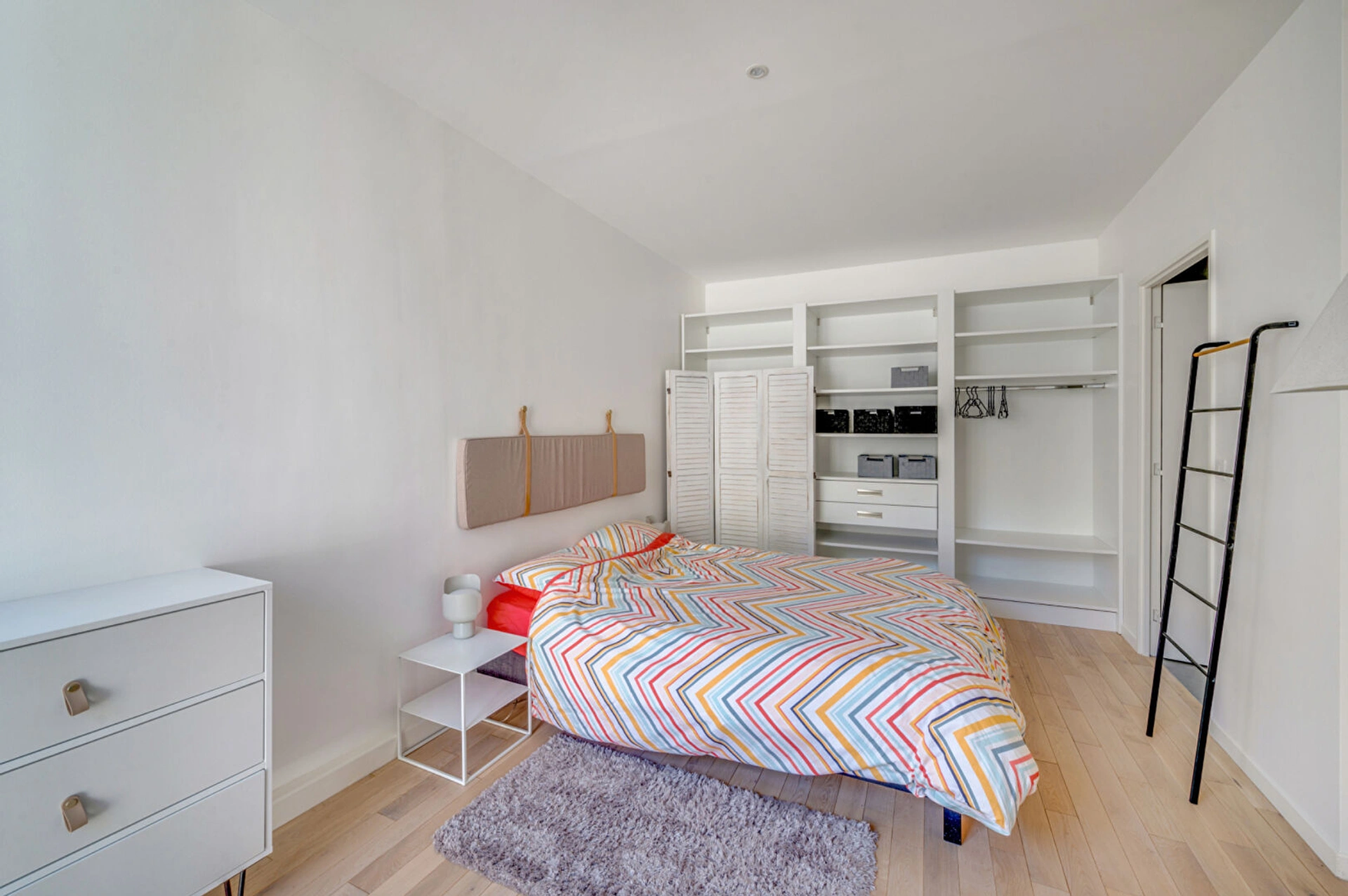 PARIS 20 - PASSAGE DES SOUPIRS 8